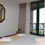 Apartment Port *