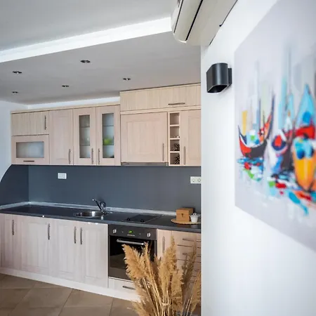 Port Apartment