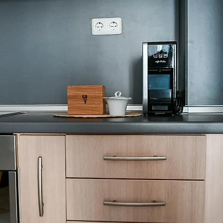 Apartment Port *
