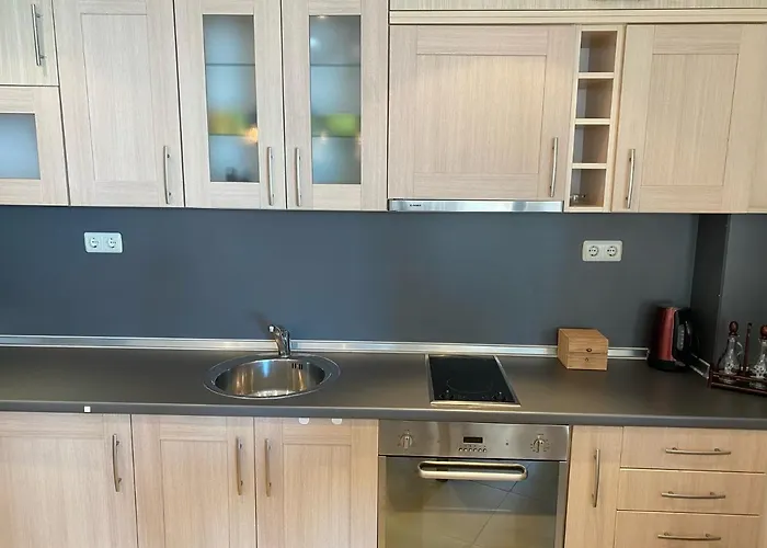 Διαμέρισμα Port *