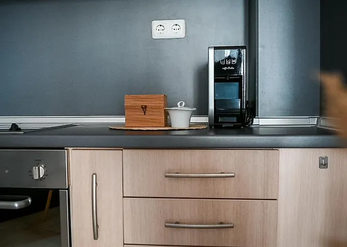 Διαμέρισμα Port *