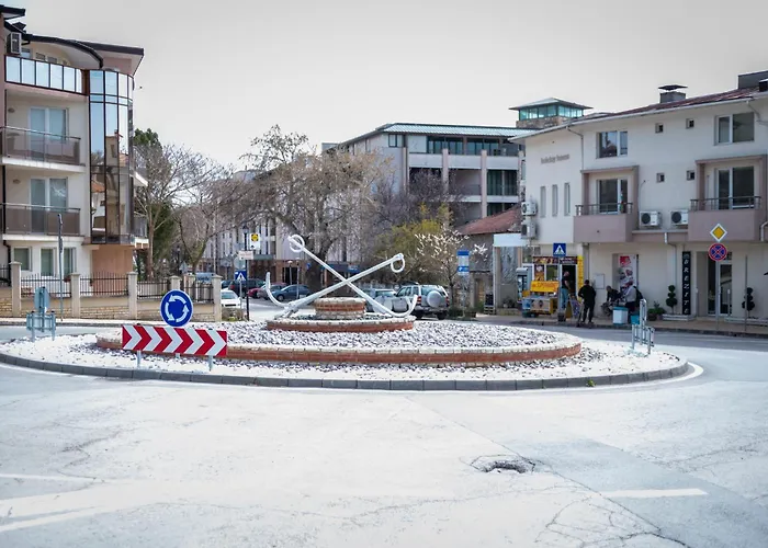 Διαμέρισμα Port *